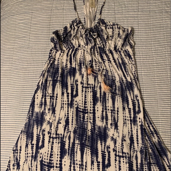 Jessica Simpson beach cover up - Picture 2 of 3